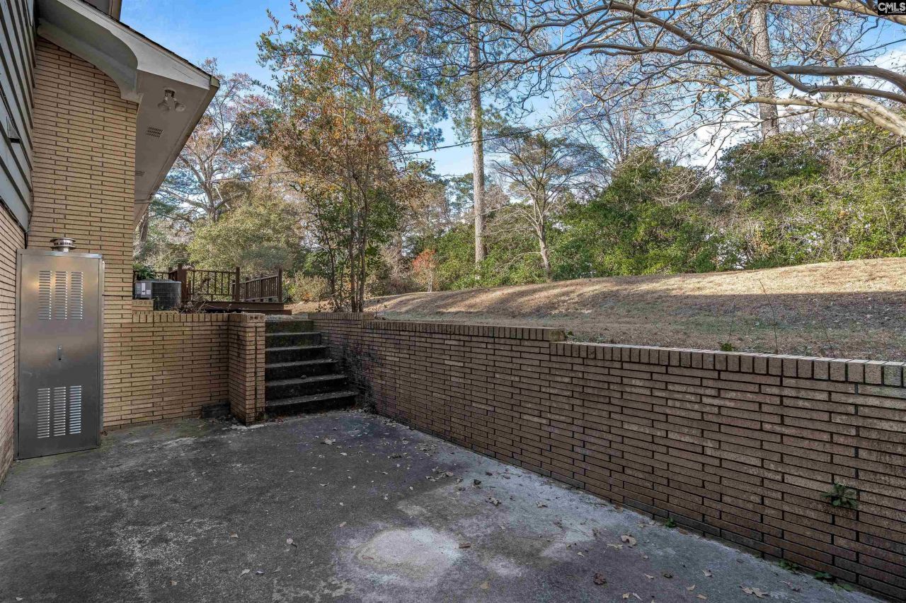 15 Mosswood Road  Photo 36