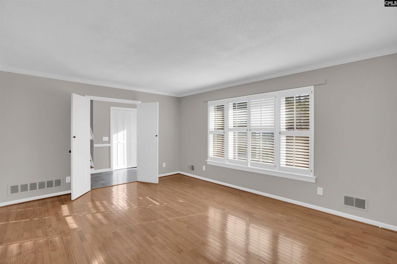 15 Mosswood Road  Photo 6