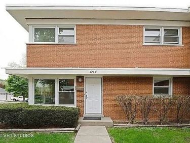 2749 W North Shore Avenue, Chicago, IL 60645