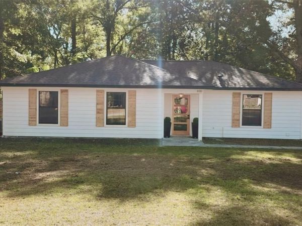 8781 Dutchman Woods Drive, Mobile, AL 36695