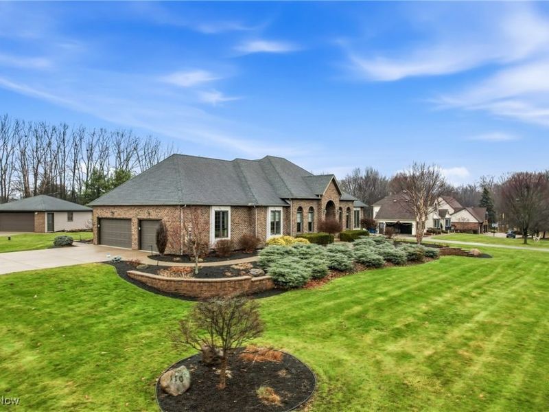 110 Longview Circle, North Lima, OH 44452 Photo 1