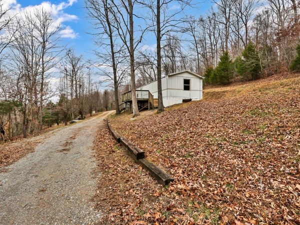 3845 Wickham Rd, Palmyra, TN 37142