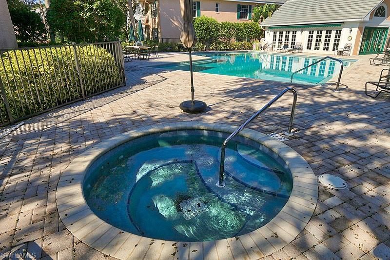 7058 Barrington Cir, Unit 102, Naples, FL 34108 Photo