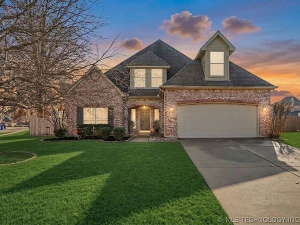 1016 S Willow Avenue, Broken Arrow, OK 74012