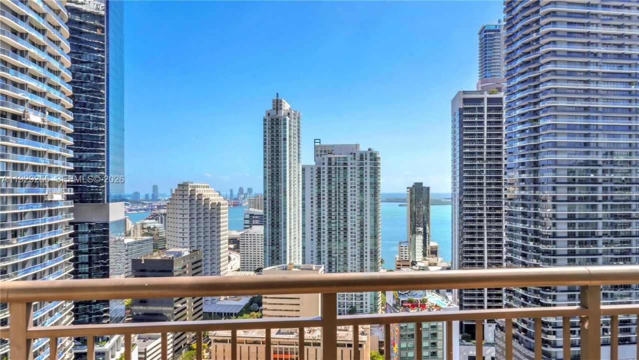 999 SW 1st Ave, Unit UPH12, Miami, FL 33130 Photo