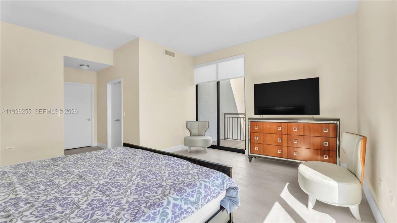 999 SW 1st Ave, Unit UPH12, Miami, FL 33130 Photo