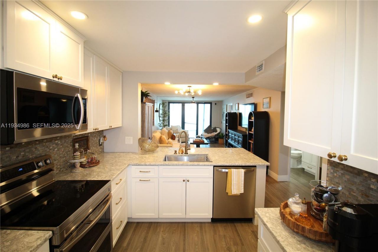 7370 S Ocean Dr, Unit 715, Jensen Beach, FL 34957 Photo