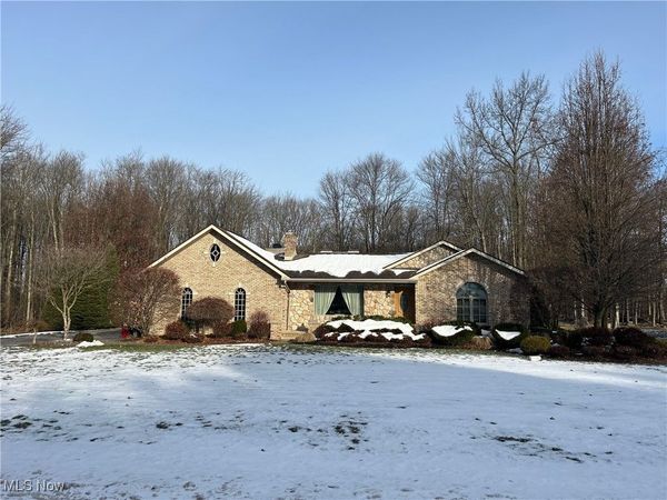 15868 Kenwood, Middlefield, OH 44062