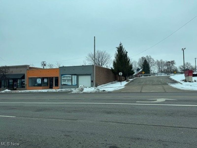 5421 Pearl Road, Parma, OH 44129 Photo 3