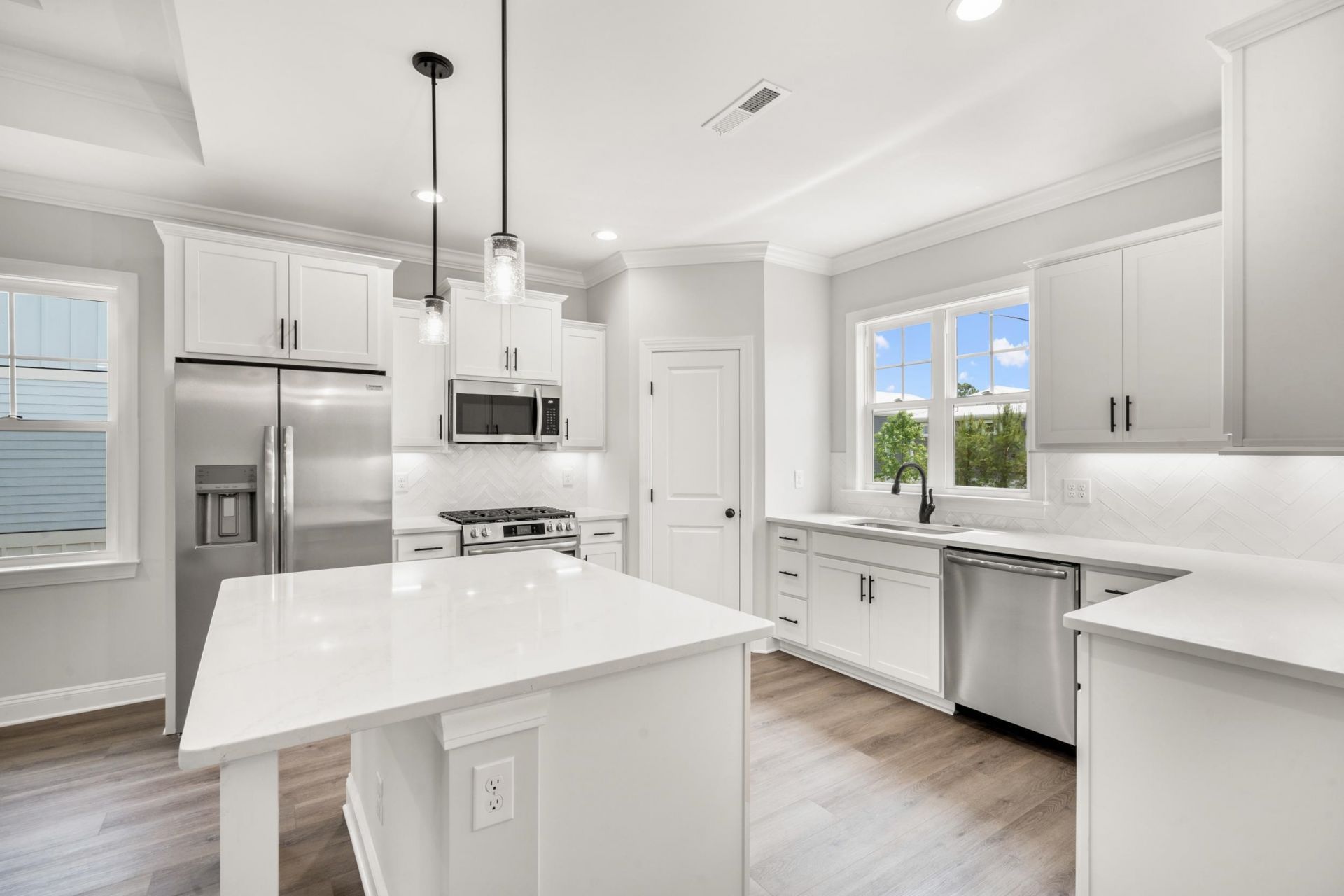 73 Seapine Dr. Photo 4