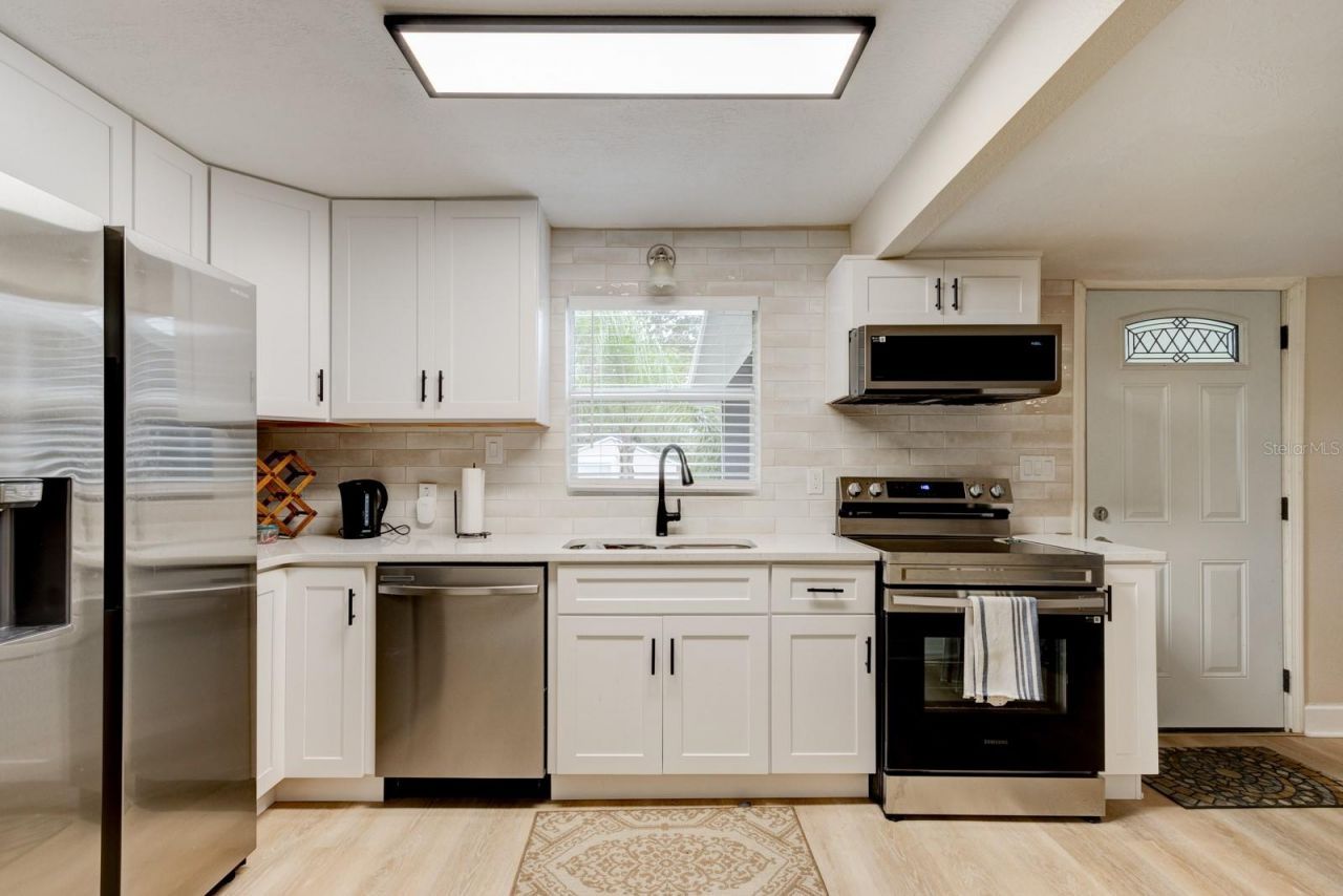 388 N Glencoe Road, New Smyrna Beach, FL 32168 Photo