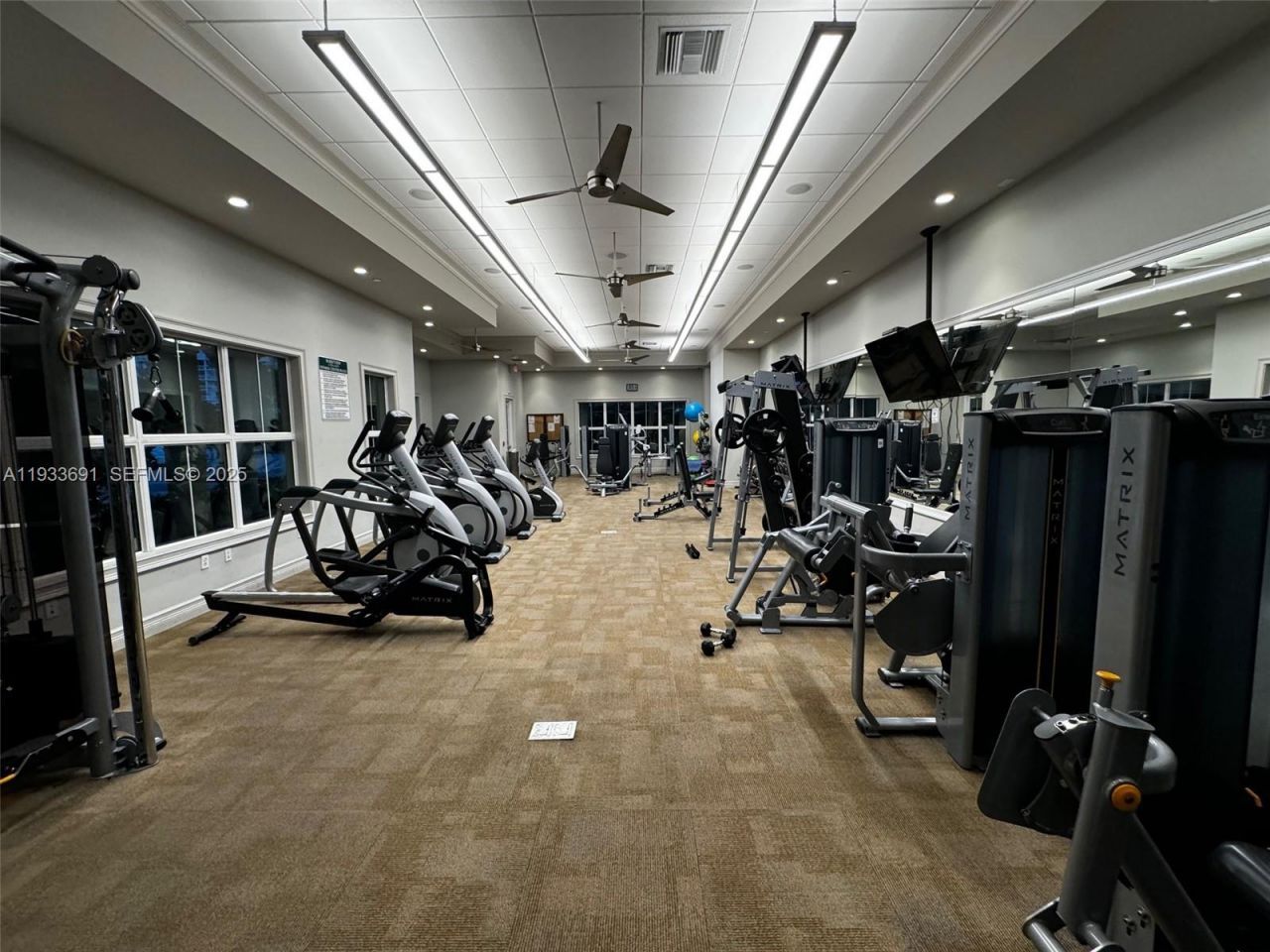 950 Hillcrest Dr, Unit 411, Hollywood, FL 33021 Photo