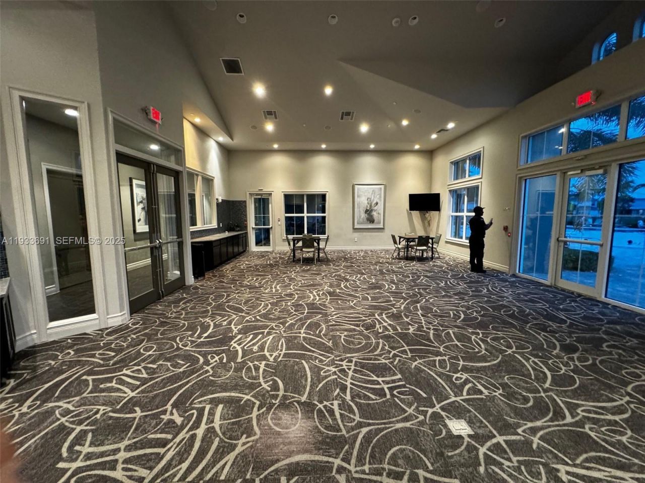 950 Hillcrest Dr, Unit 411, Hollywood, FL 33021 Photo