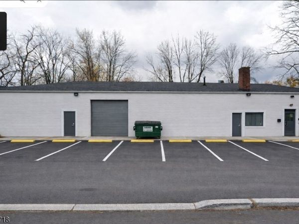 1050 Valley St, Union, NJ 07088