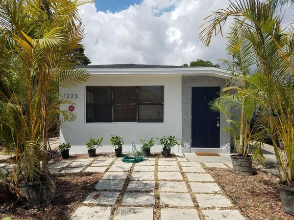 1223 NE 18th Avenue, Unit 2, Fort Lauderdale, FL 33304