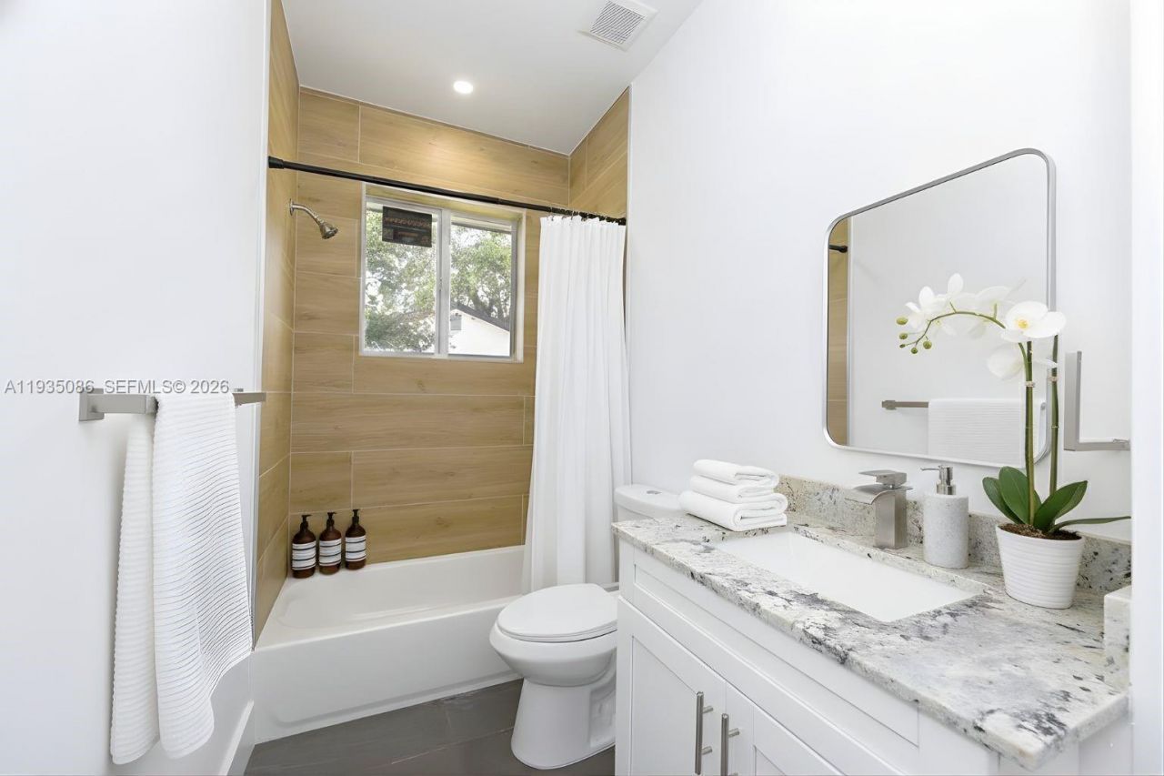 1866 NW 91st St, Unit 1866, Miami, FL 33147 Photo