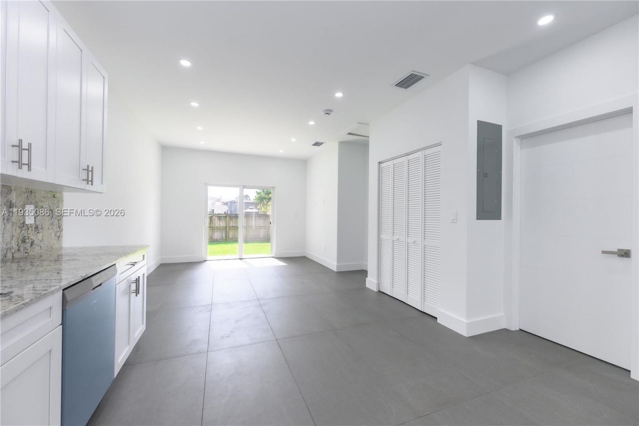 1866 NW 91st St, Unit 1866, Miami, FL 33147 Photo