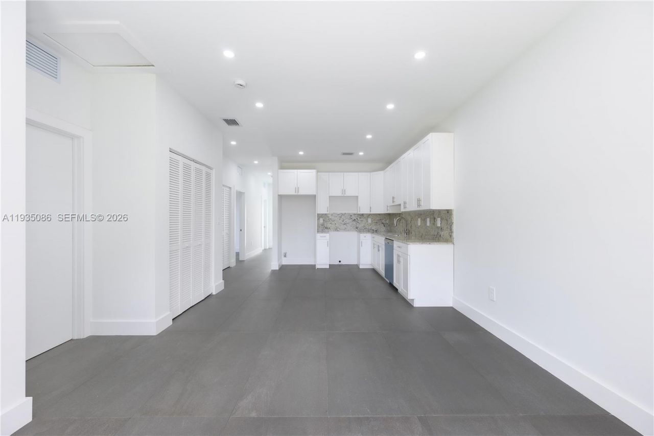 1866 NW 91st St, Unit 1866, Miami, FL 33147 Photo