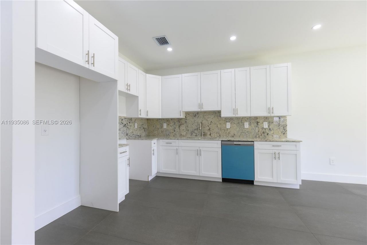 1866 NW 91st St, Unit 1866, Miami, FL 33147 Photo