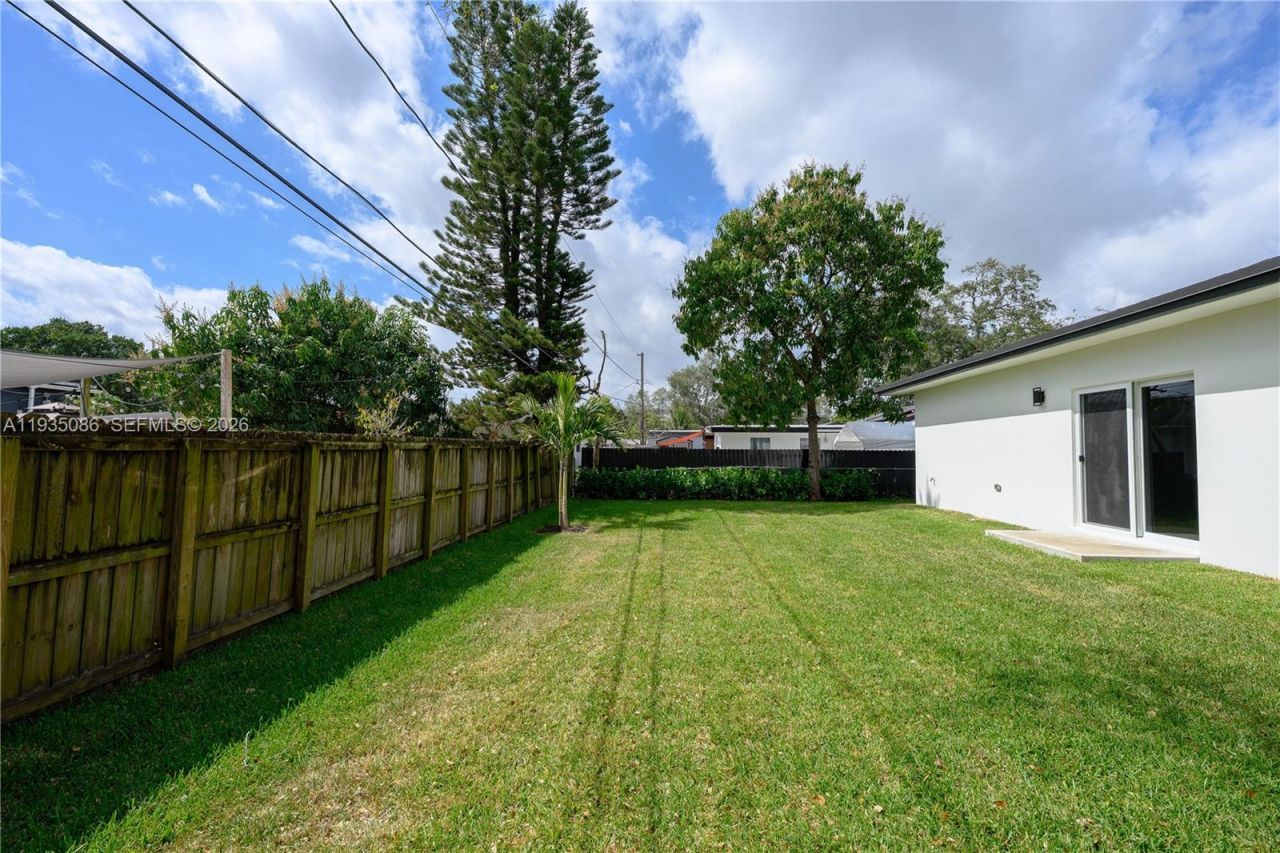 1866 NW 91st St, Unit 1866, Miami, FL 33147 Photo