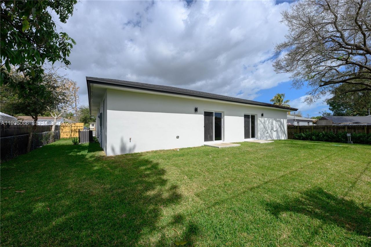 1866 NW 91st St, Unit 1866, Miami, FL 33147 Photo