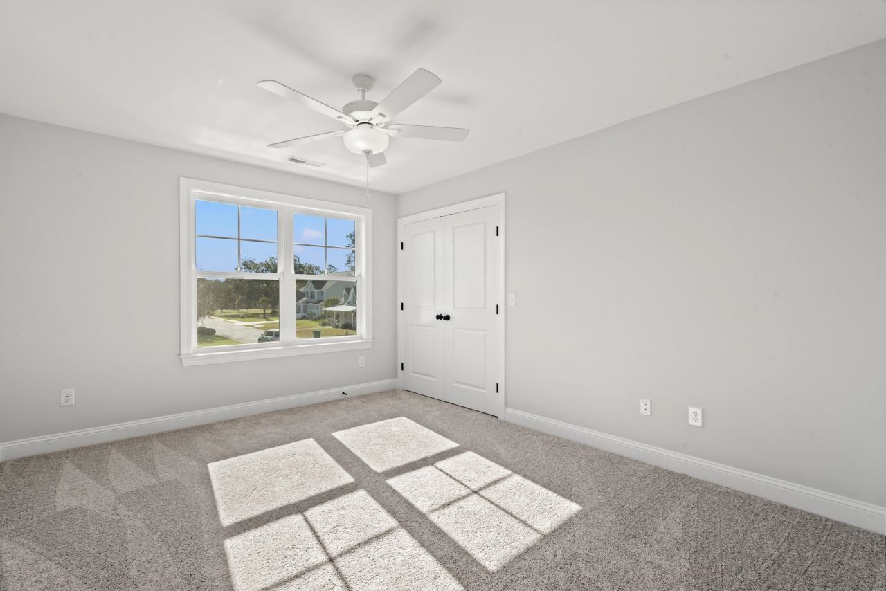 702 Daisy Bank Circle Photo 13