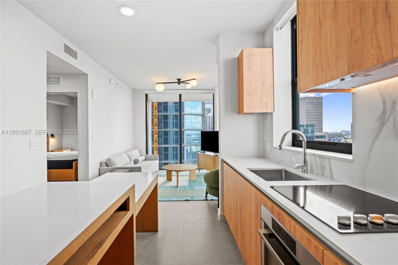 11 NE 6th St, Unit 2101, Miami, FL 33132 Photo