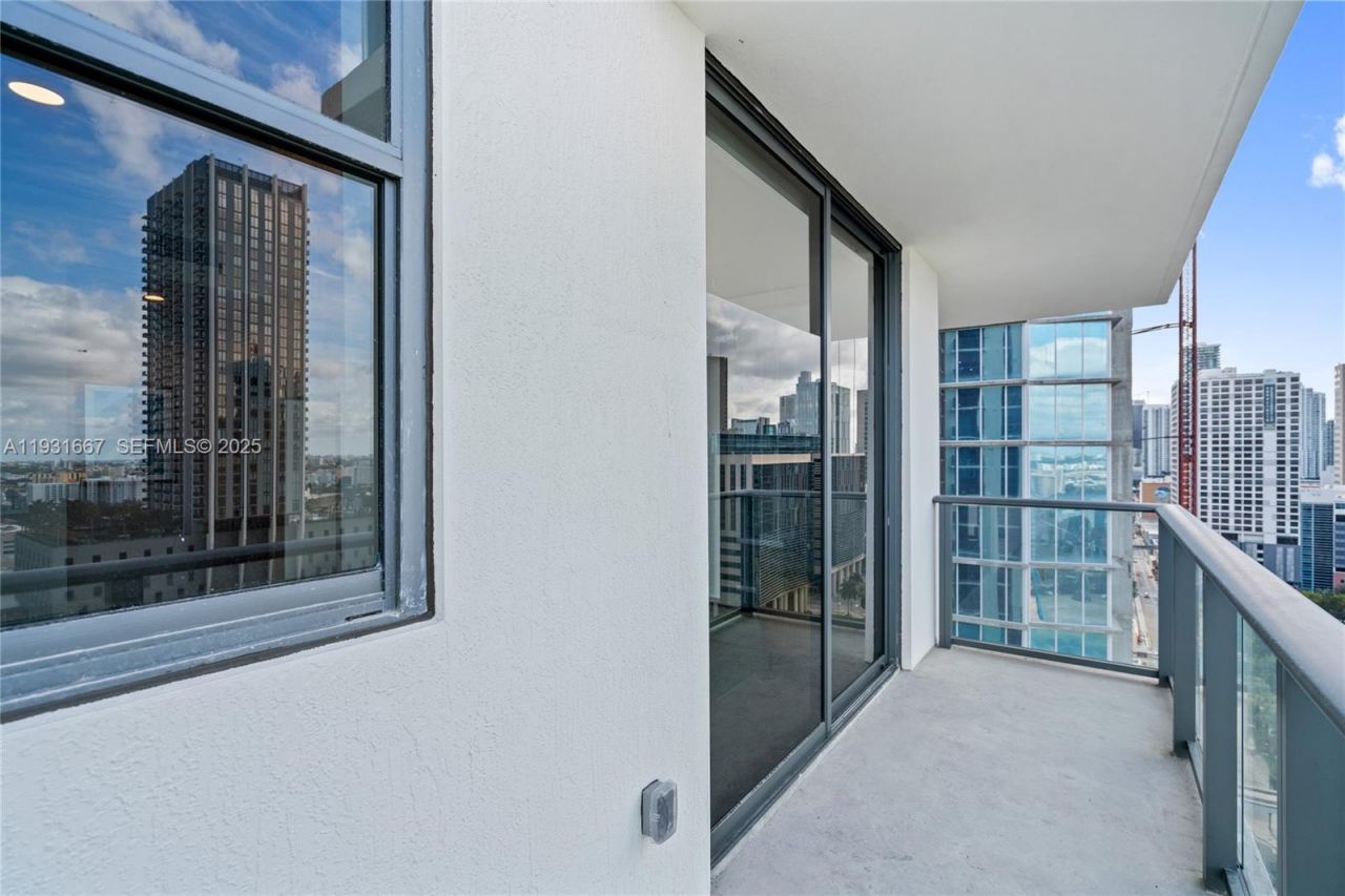 11 NE 6th St, Unit 2101, Miami, FL 33132 Photo