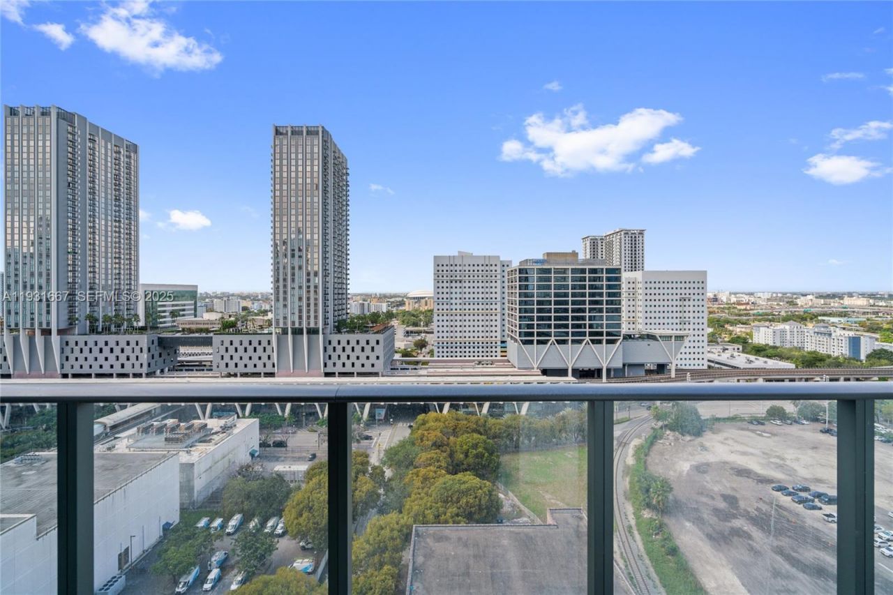 11 NE 6th St, Unit 2101, Miami, FL 33132 Photo