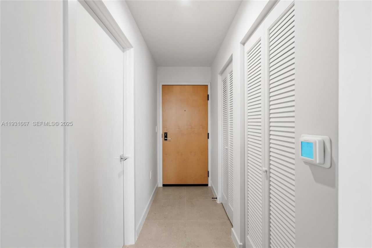 11 NE 6th St, Unit 2101, Miami, FL 33132 Photo