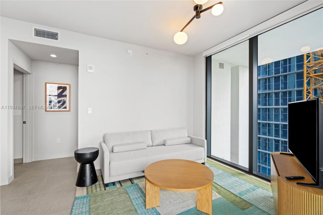 11 NE 6th St, Unit 2101, Miami, FL 33132 Photo