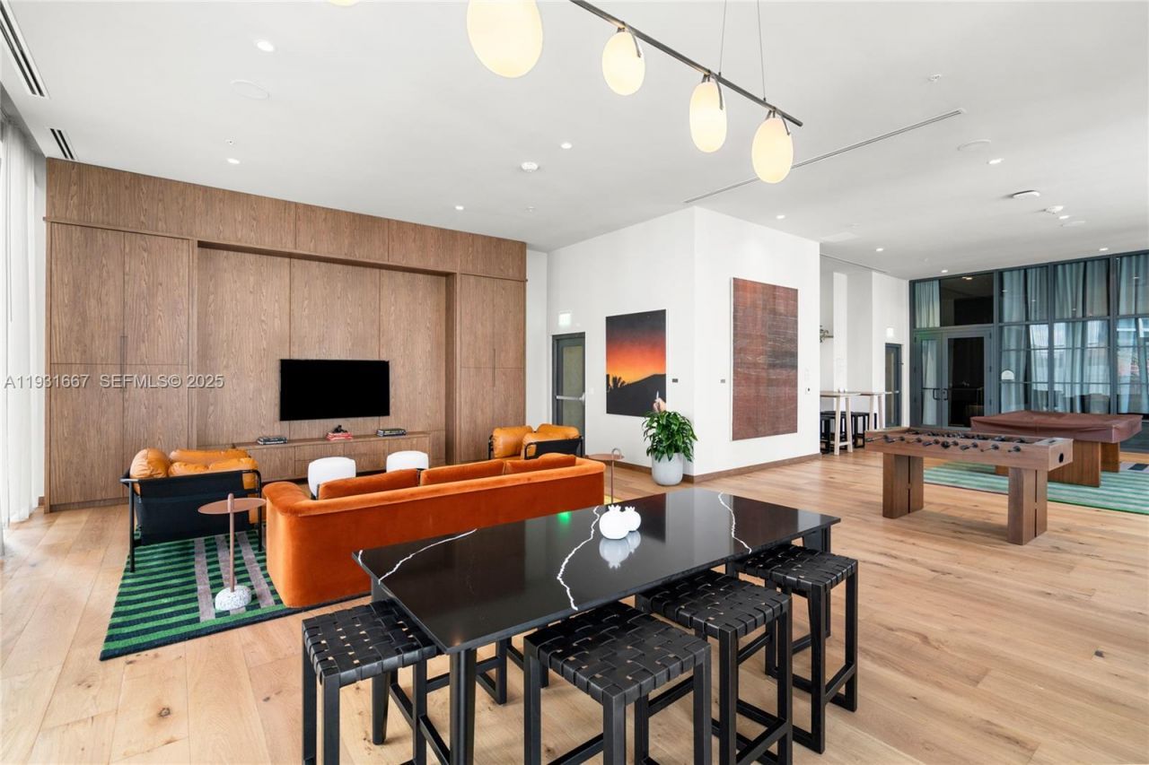 11 NE 6th St, Unit 2101, Miami, FL 33132 Photo