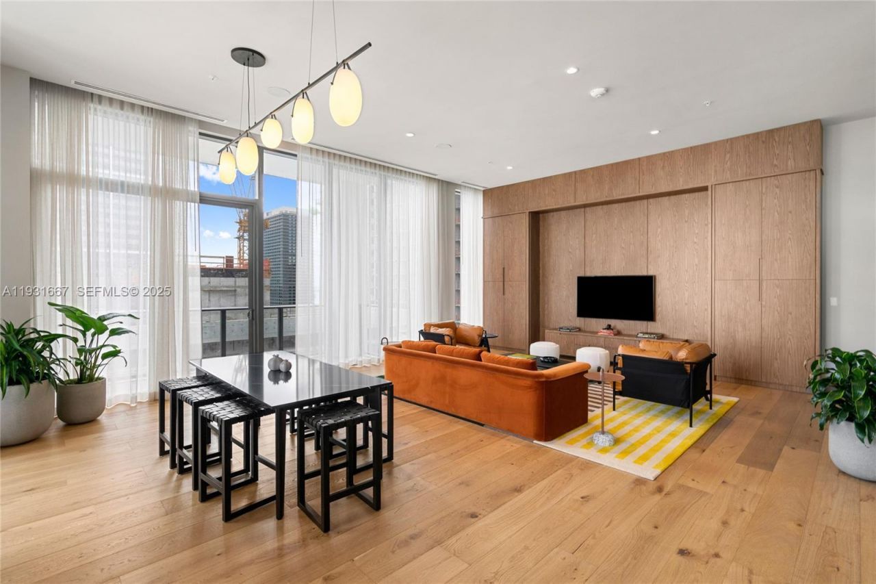 11 NE 6th St, Unit 2101, Miami, FL 33132 Photo