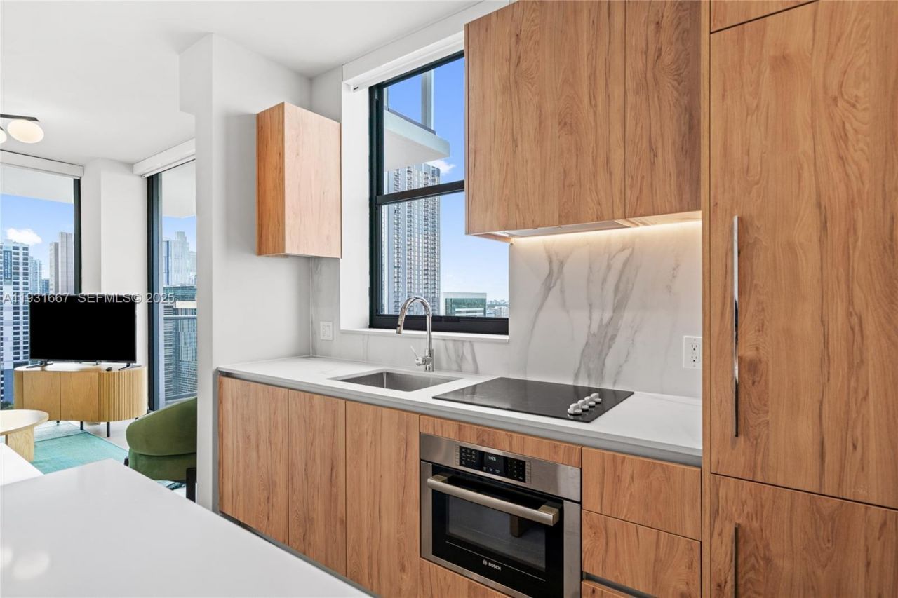 11 NE 6th St, Unit 2101, Miami, FL 33132 Photo