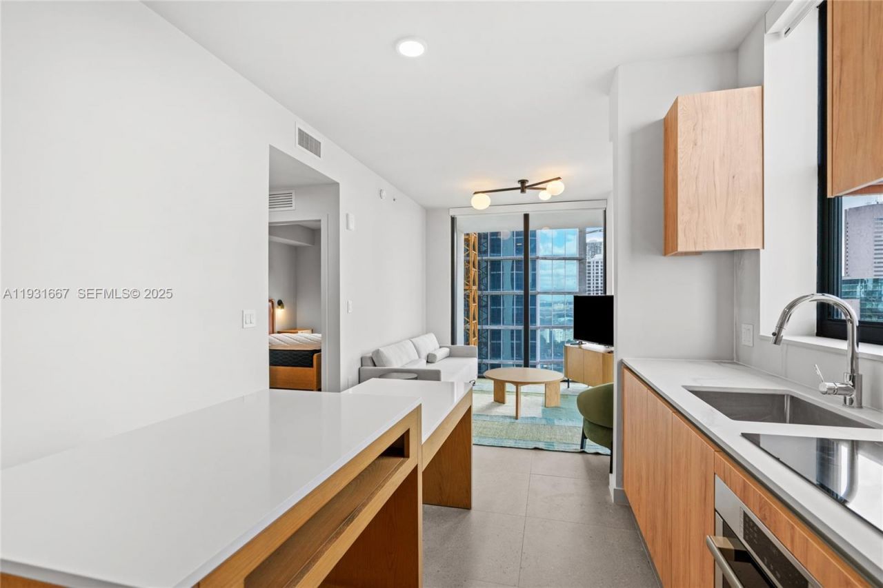 11 NE 6th St, Unit 2101, Miami, FL 33132 Photo