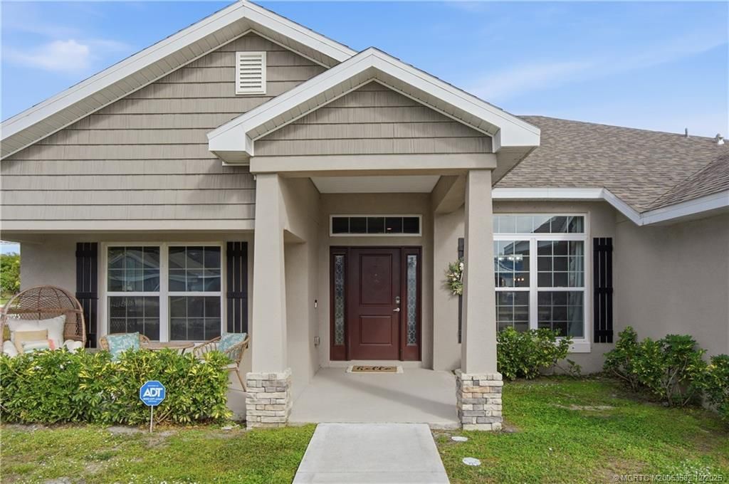 5238 NW Reba Circle, Port Saint Lucie, FL 34986 Photo