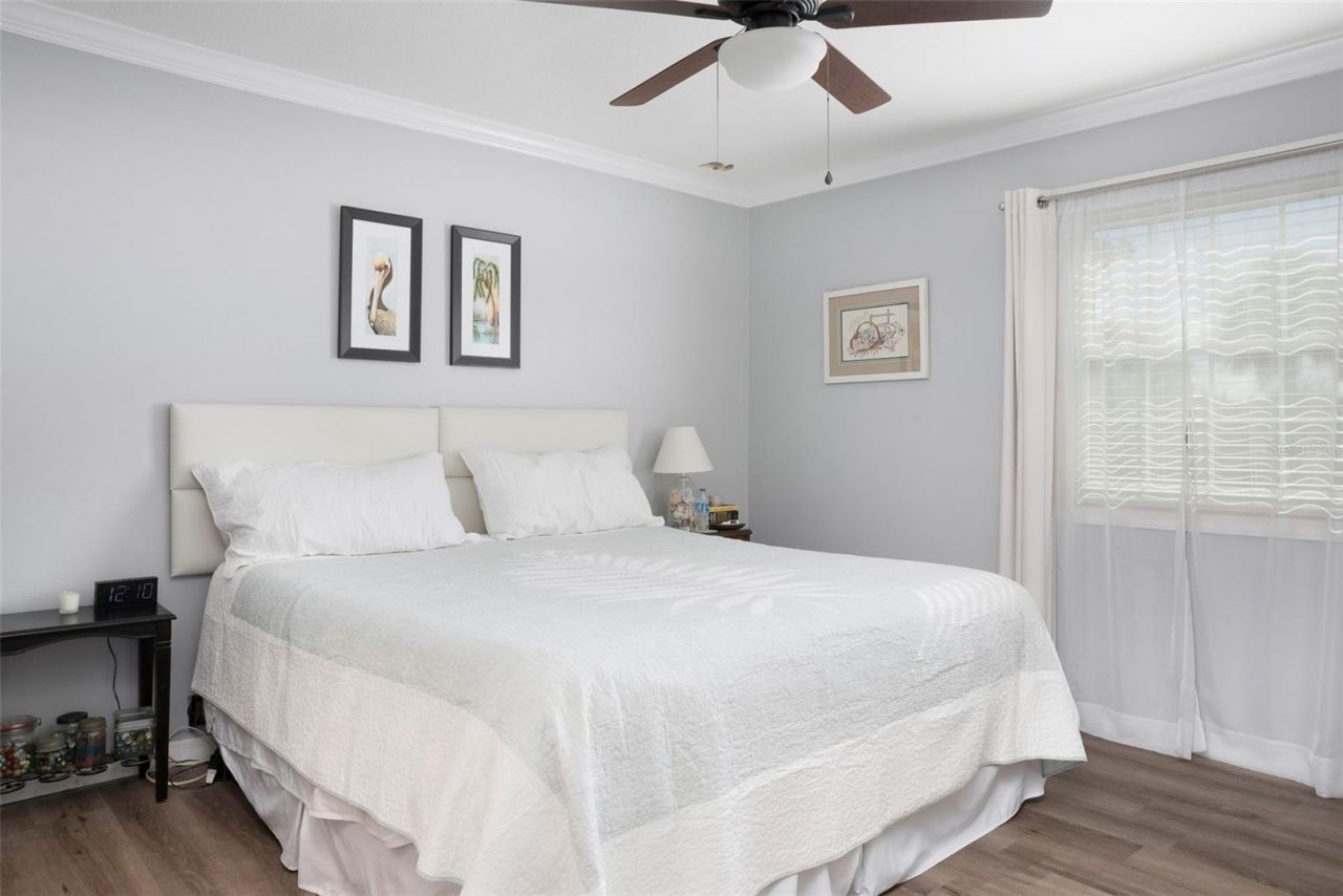 215 Seahorse Drive Se, Unit D, Saint Petersburg, FL 33705 Photo