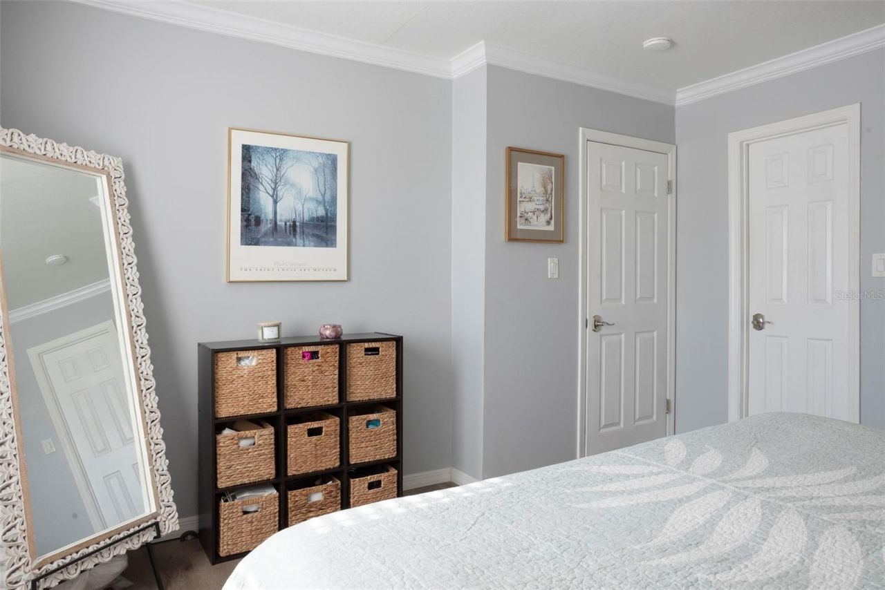 215 Seahorse Drive Se, Unit D, Saint Petersburg, FL 33705 Photo