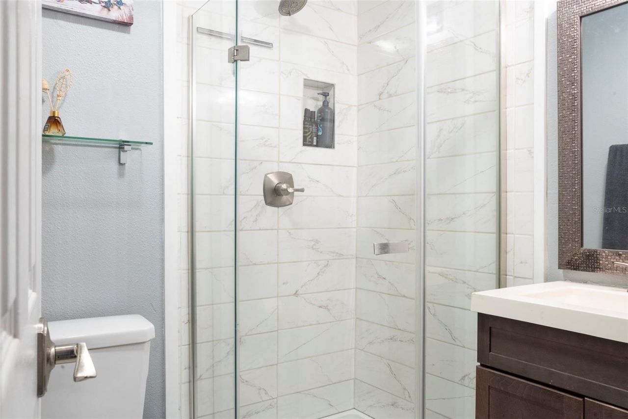 215 Seahorse Drive Se, Unit D, Saint Petersburg, FL 33705 Photo