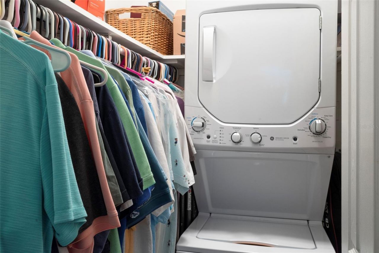 215 Seahorse Drive Se, Unit D, Saint Petersburg, FL 33705 Photo