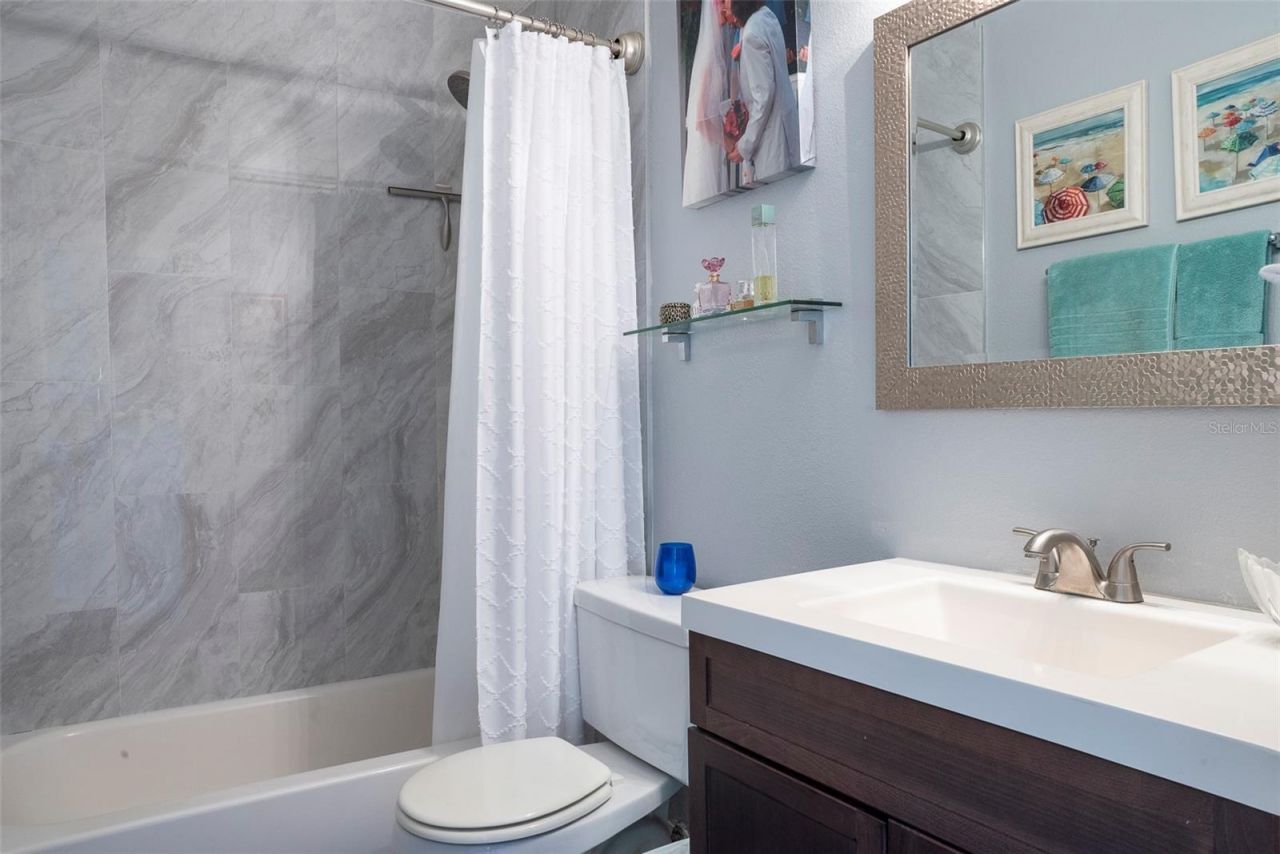 215 Seahorse Drive Se, Unit D, Saint Petersburg, FL 33705 Photo