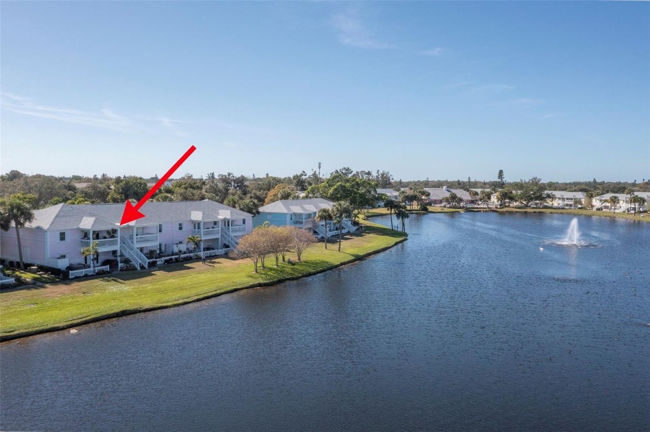 215 Seahorse Drive Se, Unit D, Saint Petersburg, FL 33705 Photo