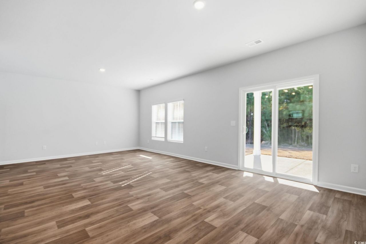 1121 Tibetan St. Photo 12