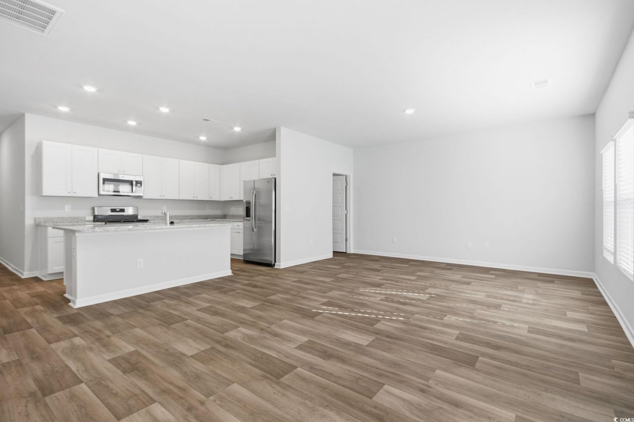 1121 Tibetan St. Photo 13