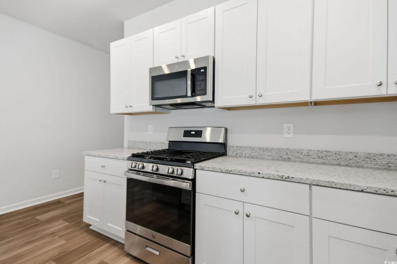 1121 Tibetan St. Photo 9