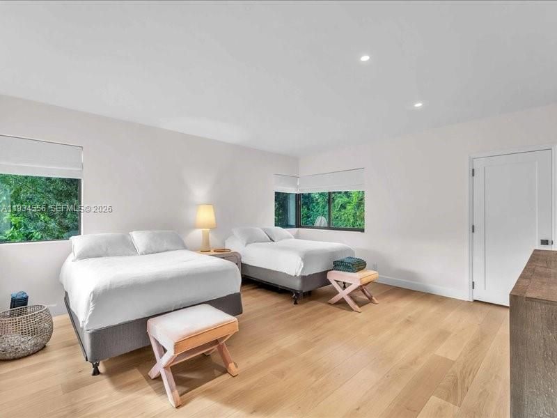 920 W 47th Ct, Miami Beach, FL 33140 Photo