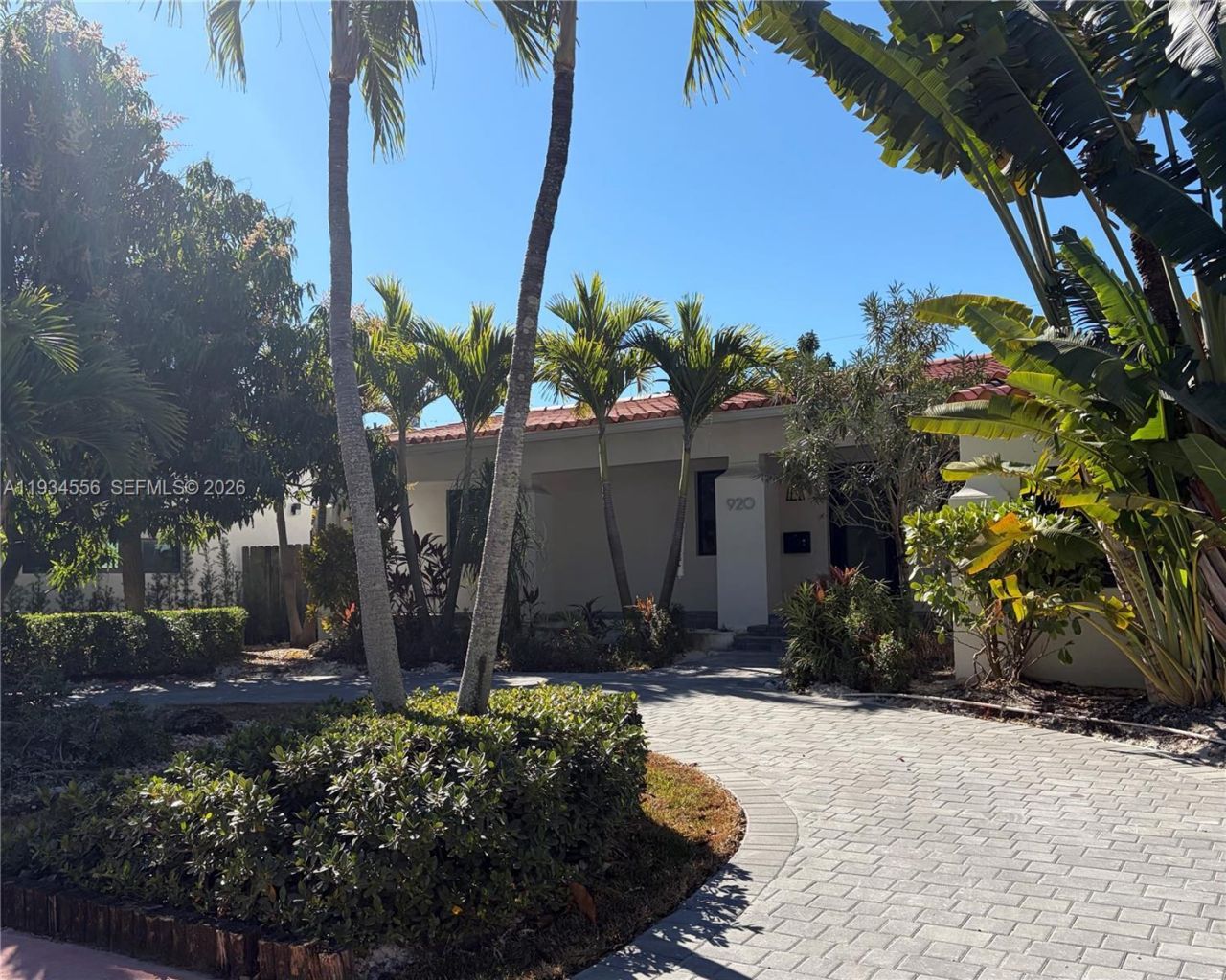 920 W 47th Ct, Miami Beach, FL 33140 Photo