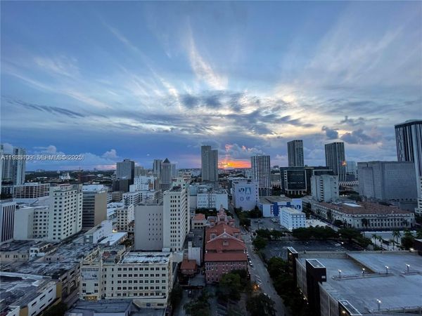 133 NE 2nd Ave, Unit 811, Miami, FL 33132