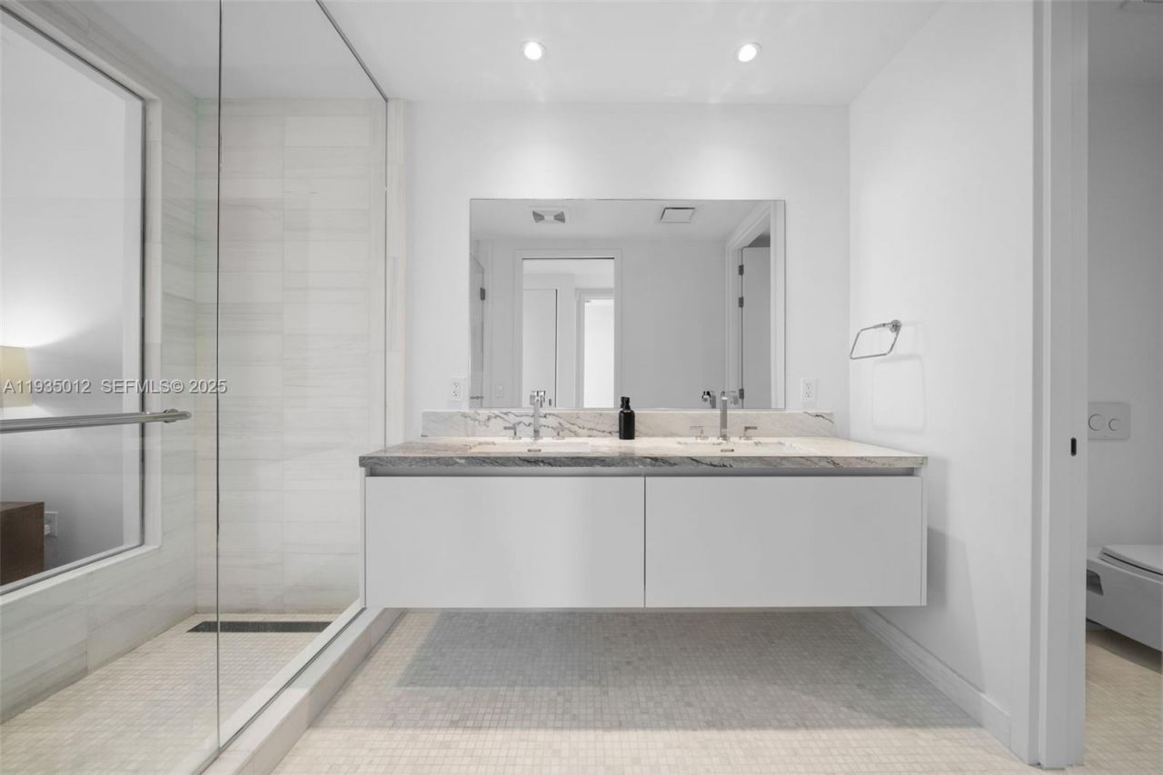 700 NE 26th Ter, Unit 4906, Miami, FL 33137 Photo