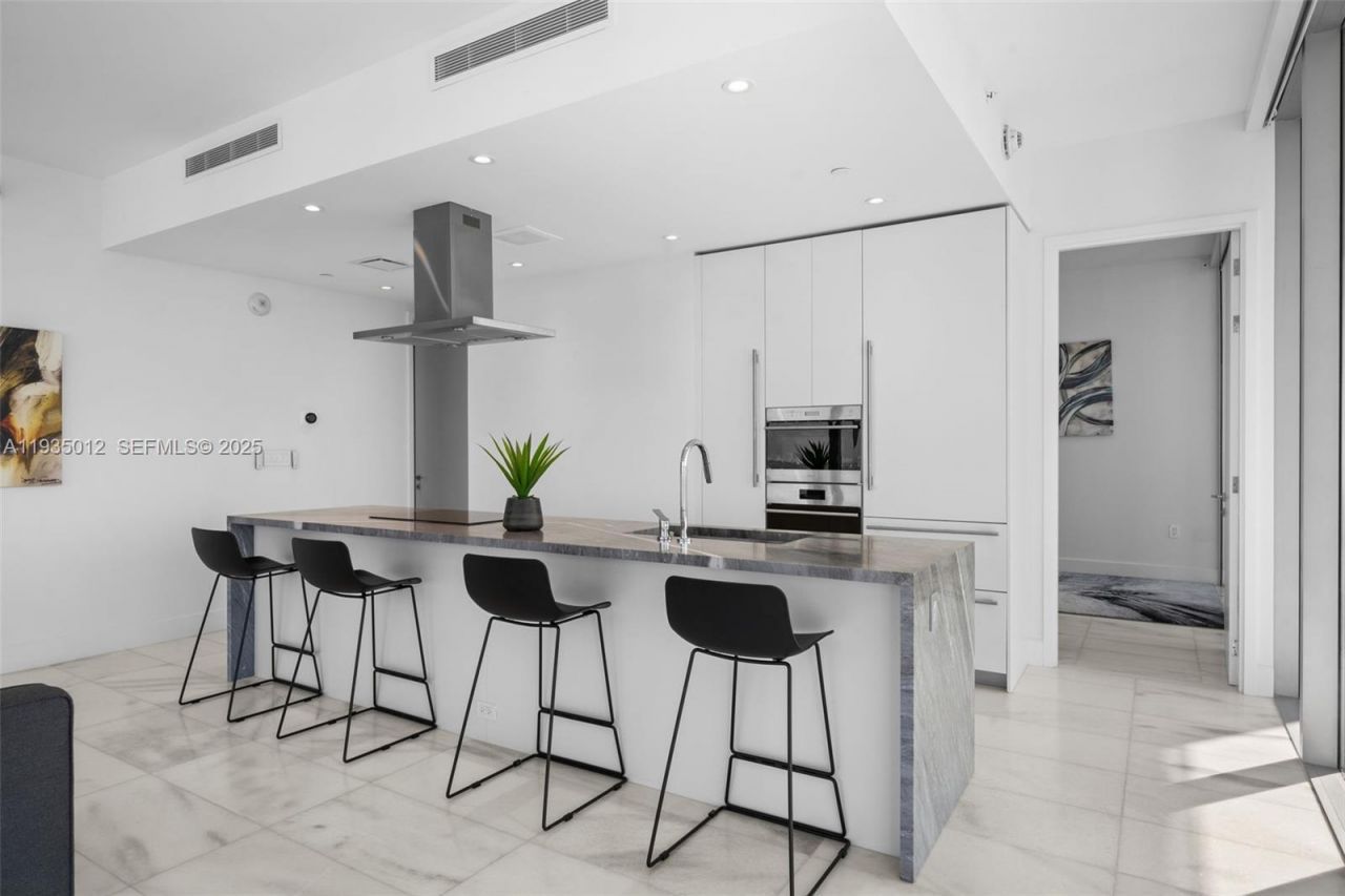 700 NE 26th Ter, Unit 4906, Miami, FL 33137 Photo